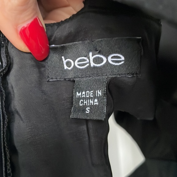 Beautiful black and white bebe dress - Picture 4 of 4